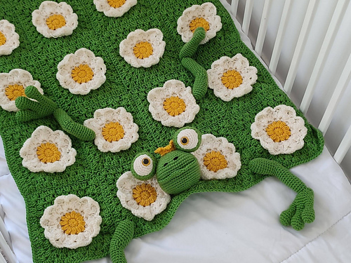 Ravelry: 3in1 Jungle Frog Baby Blanket pattern by Crafting Happiness