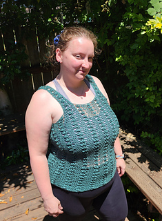 2XL - Full Lotus version - Yarn bee Soft and Sleek DK in the color Irish Rain
