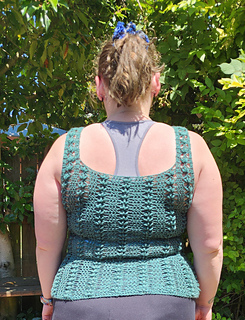2XL - Yarn bee Soft and Sleek DK in the color Irish Rain