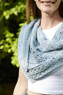 Etesia Cotton+Linen DK, shown in Spindrift