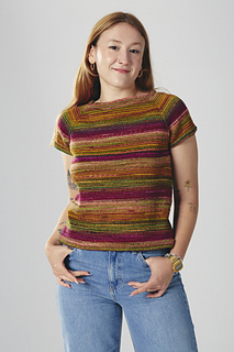 Esin is 5’8”/173 cm tall and her chest measurement is 35”/90 cm, she’s wearing size 2 with zero ease, in Color 3008.