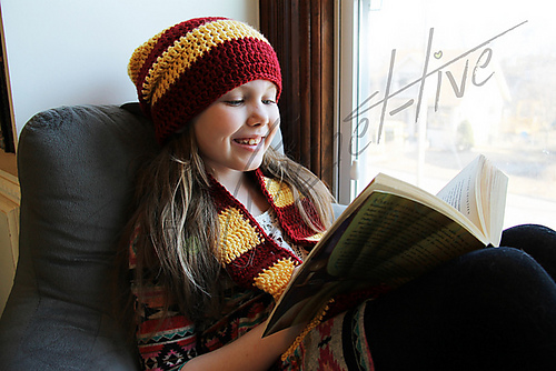 Striped Slouchy & Scarf Set photo 1