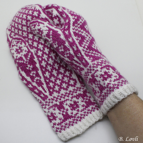 Ravelry: SnøRoser pattern by StrikkeBea