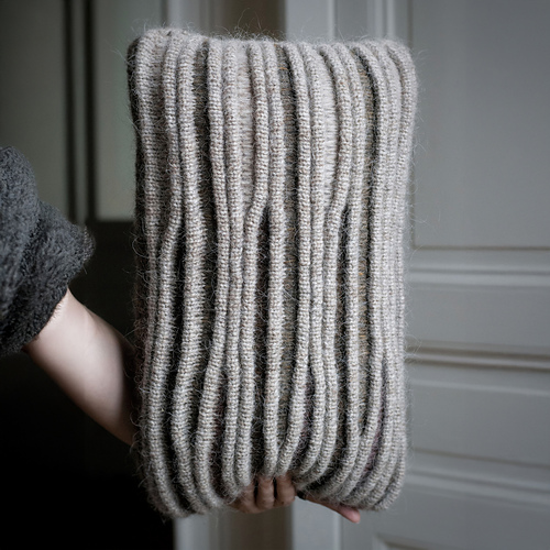 WAVES Cushion