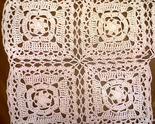 Lacy Flower Granny Square photo 8