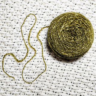 thick/thin texture of plymouth yarn merino textura
