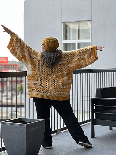 6-Day Hexagon Cardigan photo 2