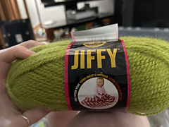 Lion Brand Yarn 450-132H Jiffy Yarn, Apple Green : Everything Else 