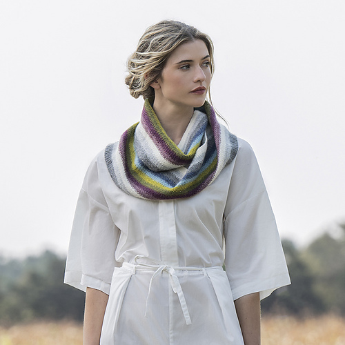 Lighthouse Infinity Cowl - Blue Sky Fibers