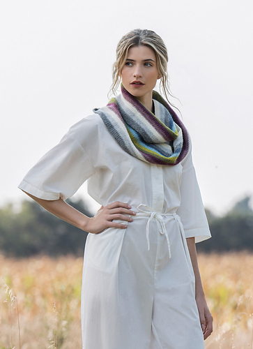 Lighthouse Infinity Cowl - Blue Sky Fibers