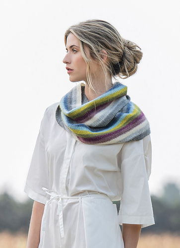 Lighthouse Infinity Cowl - Blue Sky Fibers
