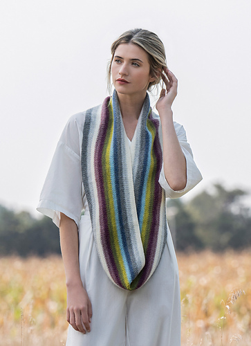 Lighthouse Infinity Cowl - Blue Sky Fibers