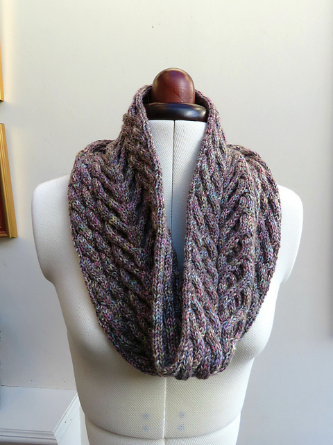 Ravelry: Aran cowl pattern by Bonny 