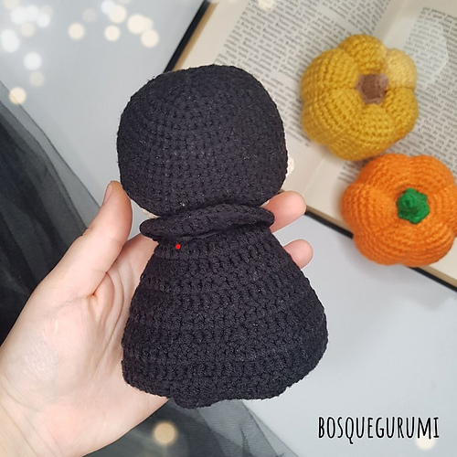 Dracula amigurumi - Paola F. Sousa