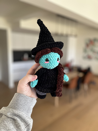 Green Witch photo 5