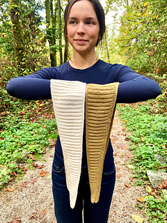 X-Small scarves in DK