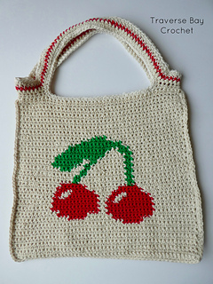 Ravelry: Cherry tote bag pattern by Laura Brian