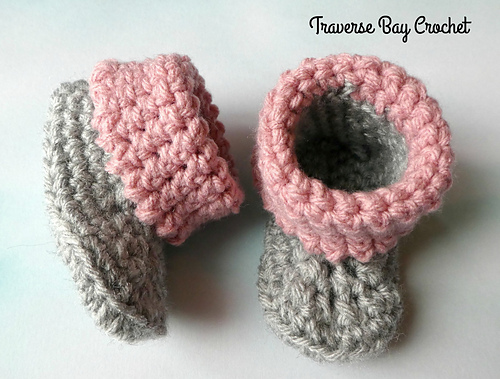Darla heart beanie & bootie set photo 2