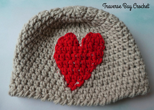 Heart hat & bootie set photo 4