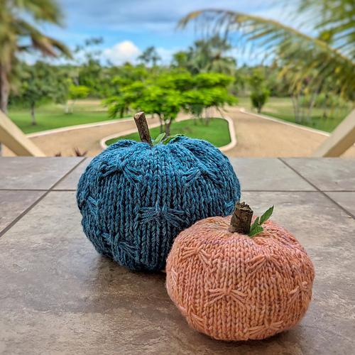 Sommerfuglkyssing Pumpkin - byBrightandpip