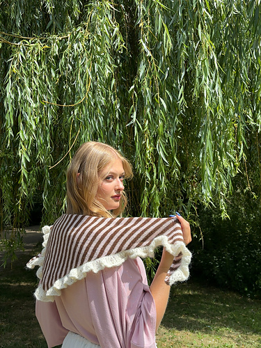 Stripey Scarflet