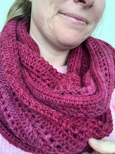 Ravelry: Hartfield Oversized Infinity Scarf pattern by Jessica Underwood