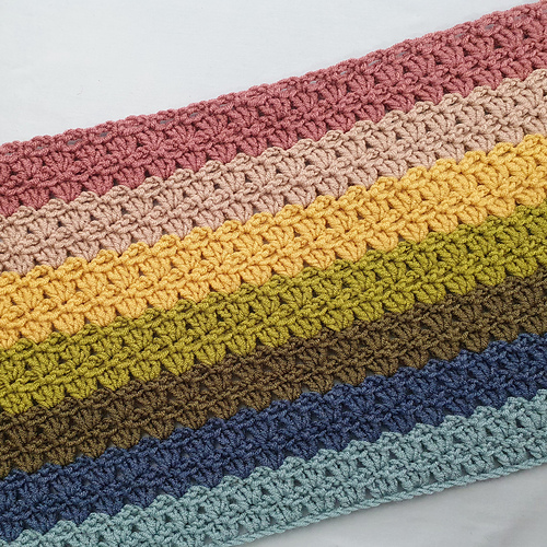 Ravelry EvaLyn blanket pattern by Buttonnose Crochet