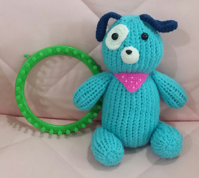 Ravelry Loom Knit Blue Doggy pattern by CHRISTIE FOO