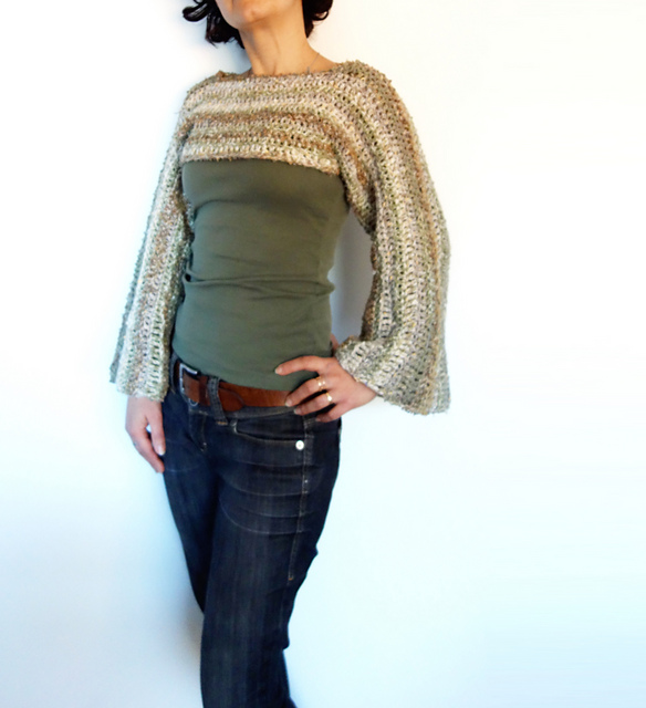 Ravelry Boho Bell Sleeve Cropped Top pattern by Camelia Mit