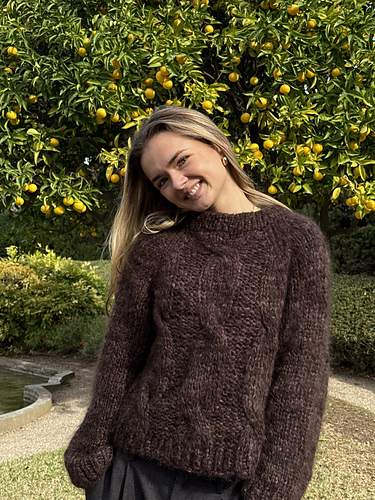 Ravelry: Grande Mocca Sweater pattern by Camilla Hoier Adamsen