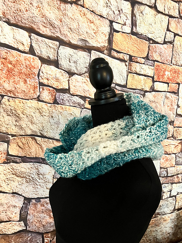 Chunky Ombre Infinity Scarf photo 5