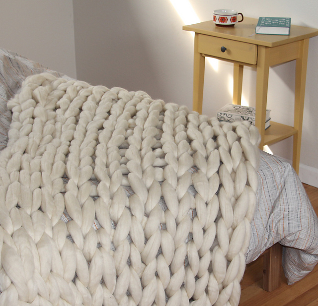Ravelry Chunky knit wool roving blanket pattern by Cara Corey