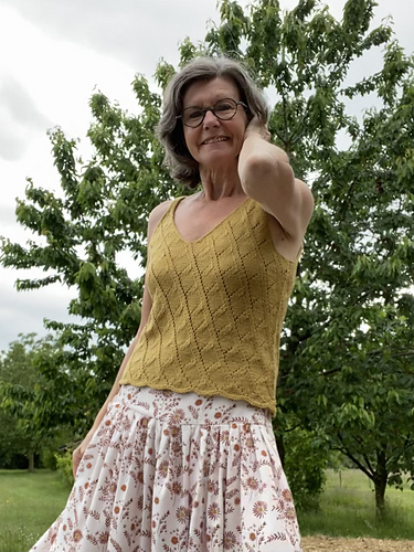 Iris Tanktop - byCarinetiny2010