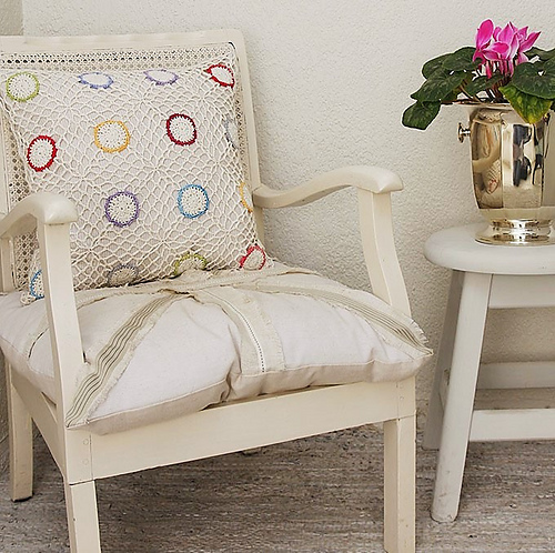 Lacy Cushion photo 5