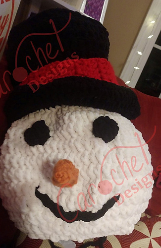 A crooked snowman smile!