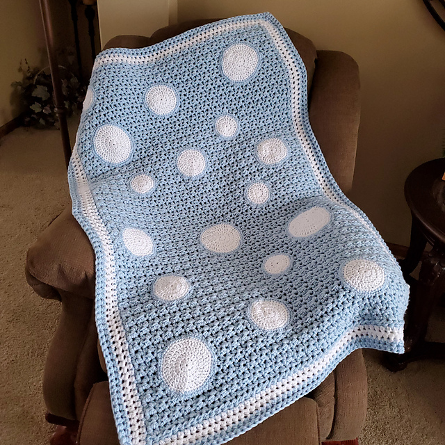 Ravelry Polka Dotted Baby Blanket pattern by Carol L Hladik
