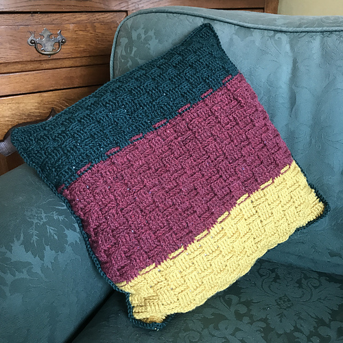 Ravelry Basket Weave Cushion Cover pattern by Jo Janes
