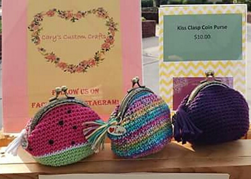 Kiss Clasp Coin Purse photo 3