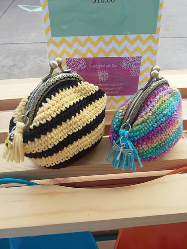 Kiss Clasp Coin Purse photo 2