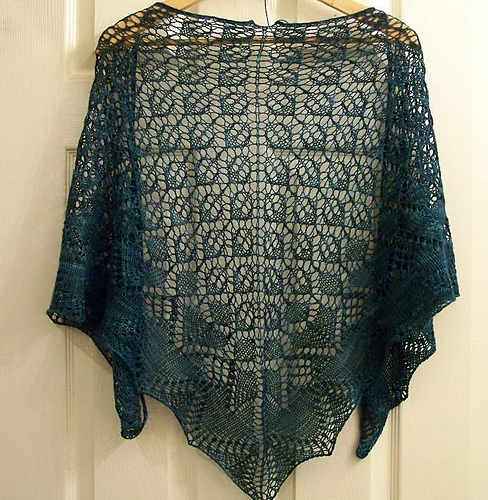 cable trellis shawl