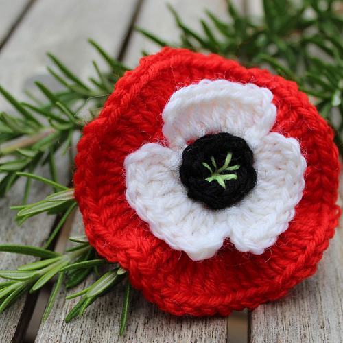 Ravelry: ANZAC Poppy pattern by Elizabeth Castle Ravelry: ANZAC Poppy pattern by Elizabeth Castle