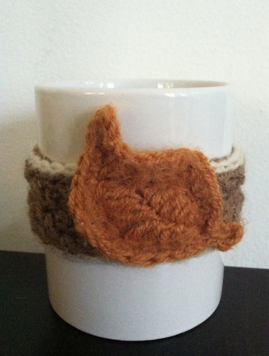 Crochet Mug Cozy with Fall Leaf photo 1