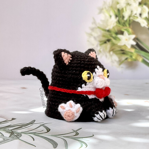 Tuxedo Cat Amigurumi - Febby Pranajaya