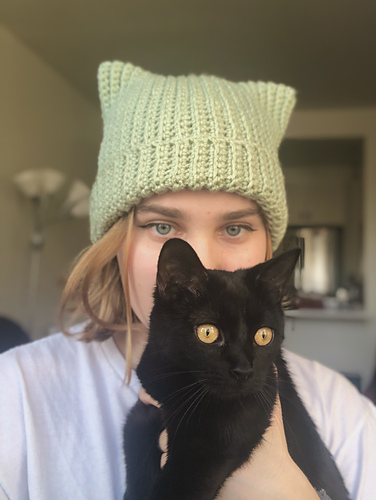 Lue med katteører - Alina Ch