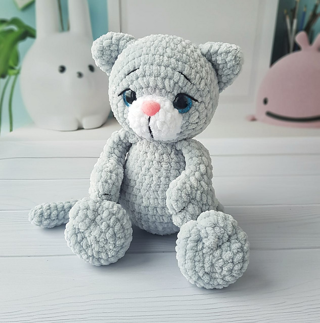 Ravelry Cat plush toy pattern by Ekaterina Chirkova