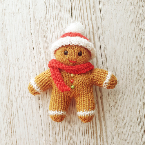 Ravelry Christmas Gingerbread Men pattern by Claire Fairall Designs