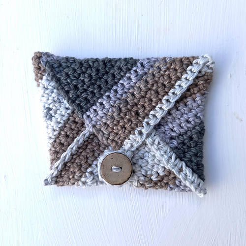 Ravelry: Treasure Pouch pattern by Clare Blowers