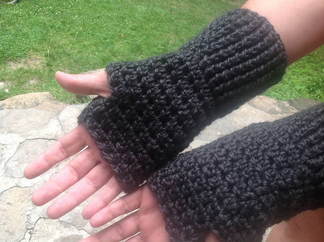 Cluster Beanie \u0026 Fingerless Mittens Set 