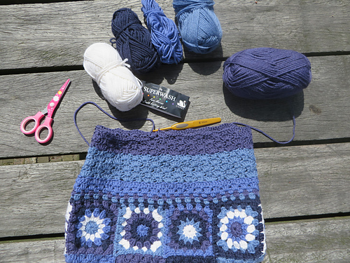 Cronelia's Blue Bag photo 2