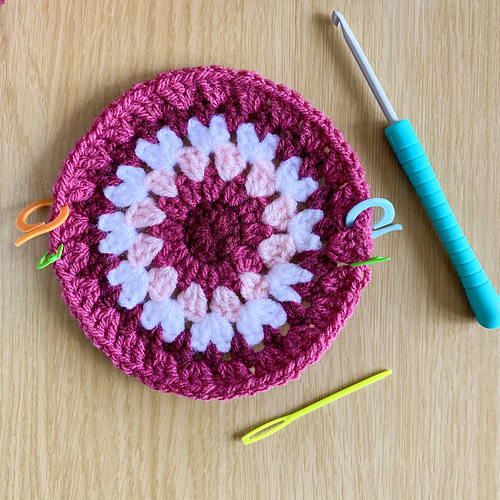 Ravelry: Running Rings Teapot Cosy pattern by Fiona Field
